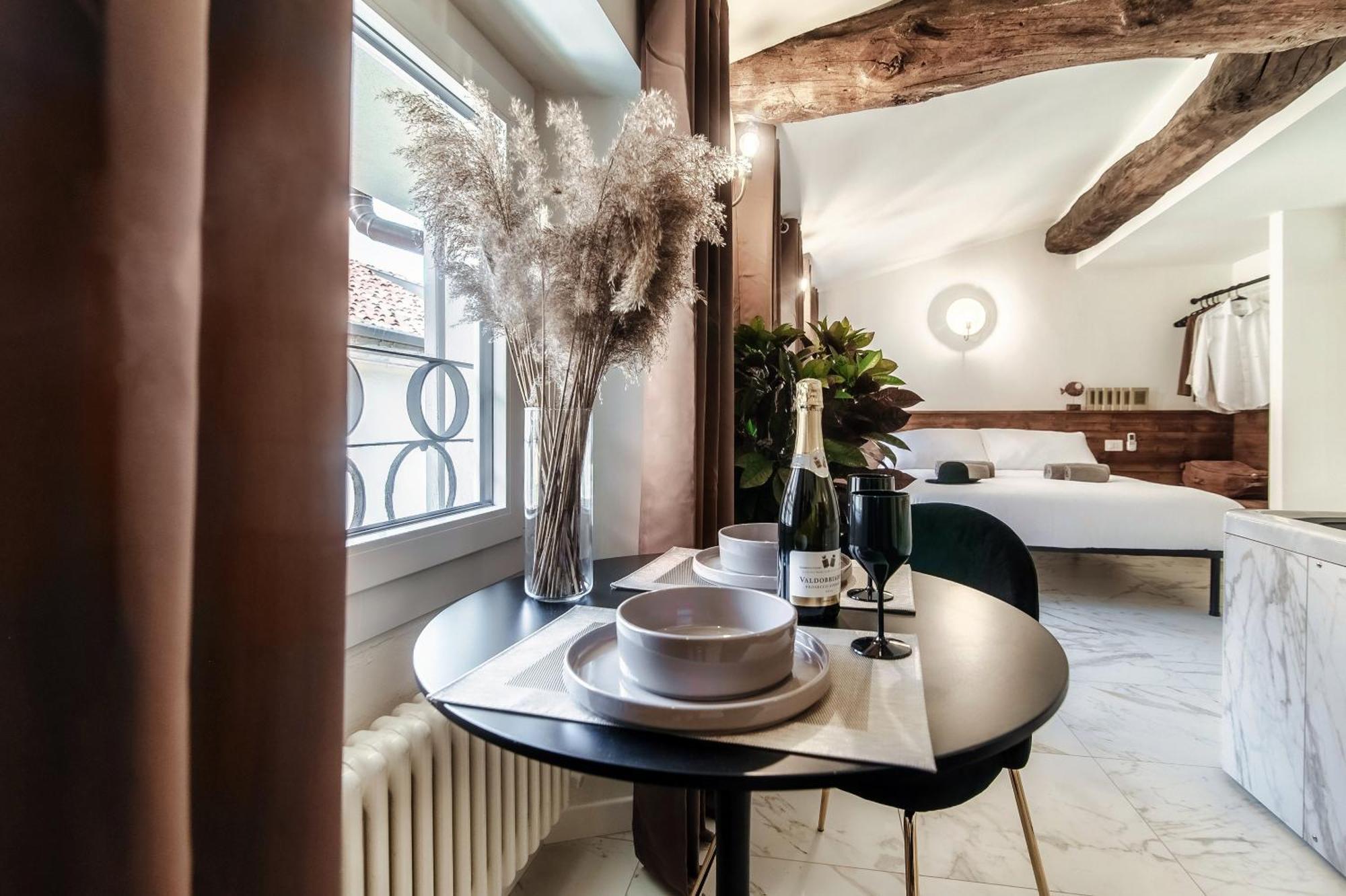 קומו Sahara & Amazzonia Luxury Rooms- The House Of Travelers מראה חיצוני תמונה