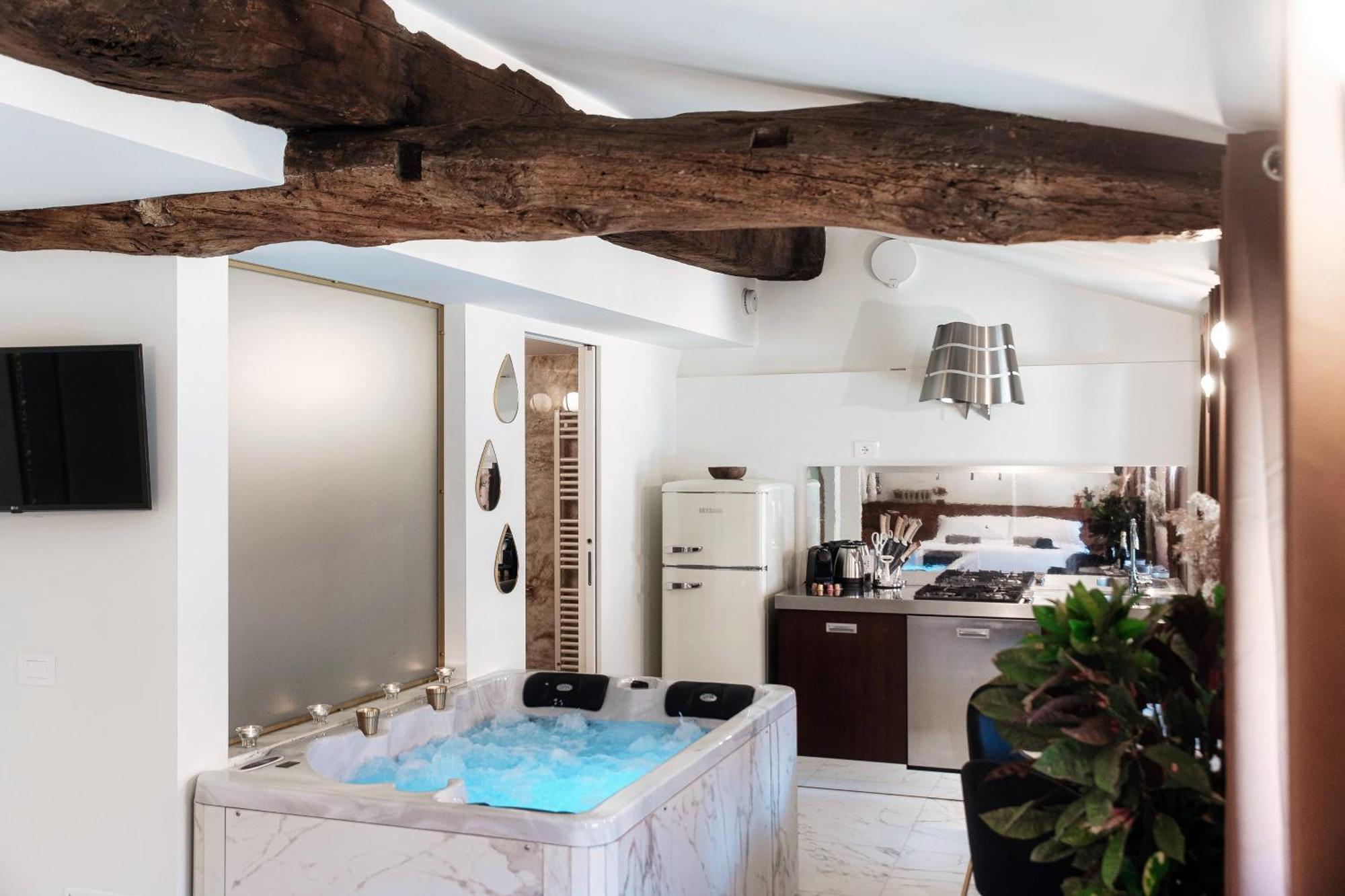 קומו Sahara & Amazzonia Luxury Rooms- The House Of Travelers מראה חיצוני תמונה
