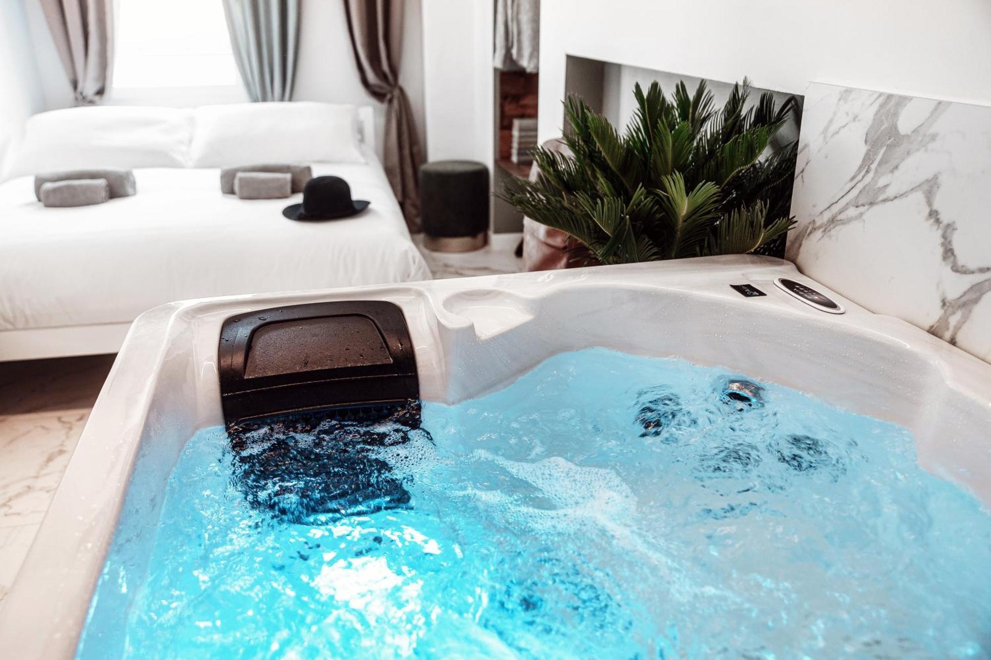 קומו Sahara & Amazzonia Luxury Rooms- The House Of Travelers מראה חיצוני תמונה