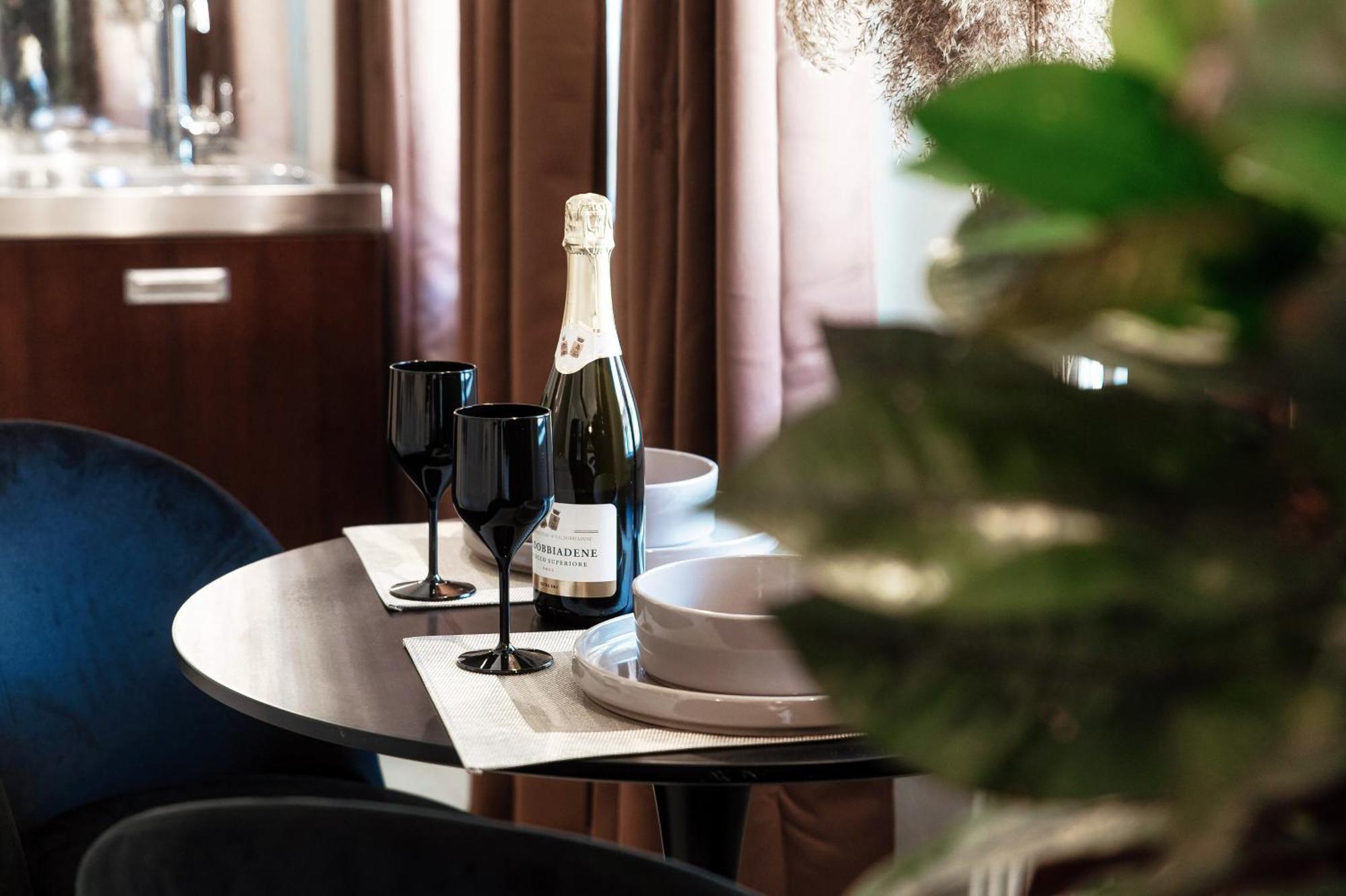 קומו Sahara & Amazzonia Luxury Rooms- The House Of Travelers מראה חיצוני תמונה