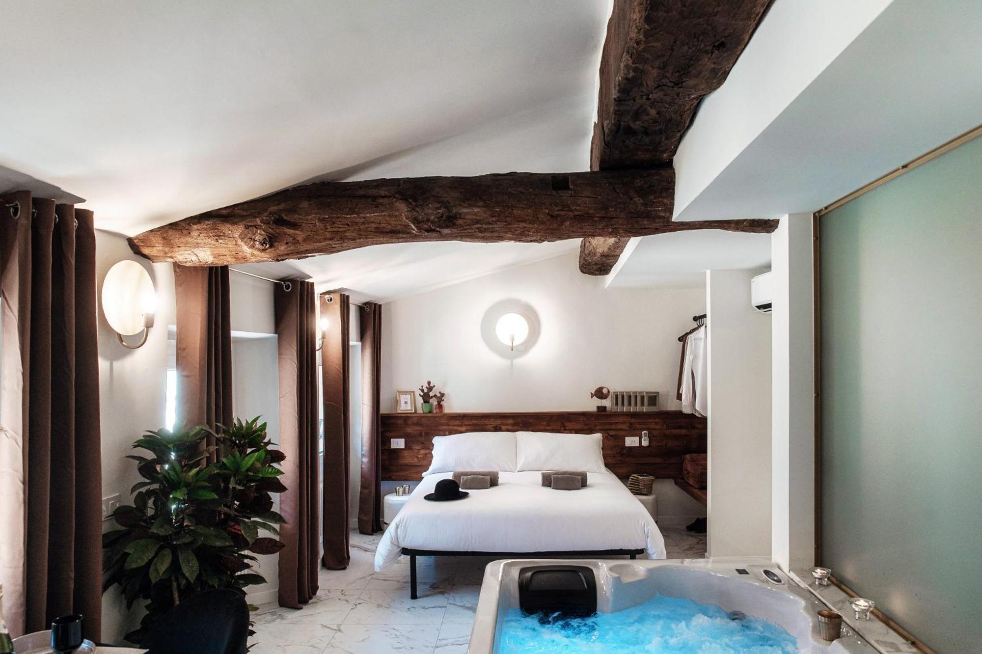 קומו Sahara & Amazzonia Luxury Rooms- The House Of Travelers מראה חיצוני תמונה